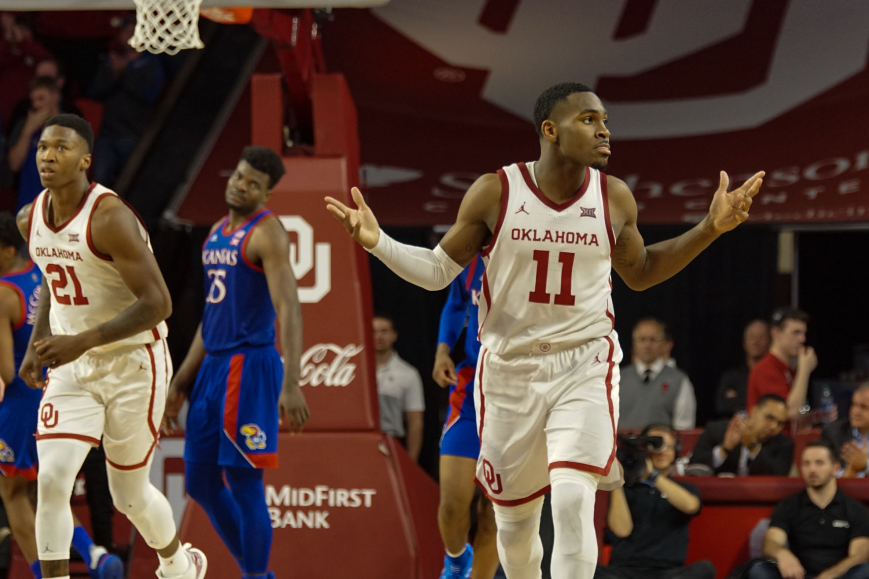 De'Vion Harmon celebrates